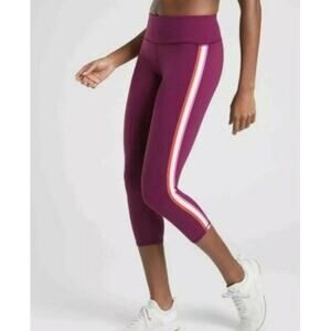Athleta Contender Side Stripe Capri in Beach Plum - Large